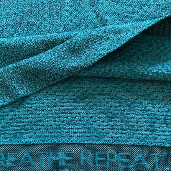 Lululemon Teal blue long sleeve Metal Vent Tech Running Performance top size L - Picture 2 of 4